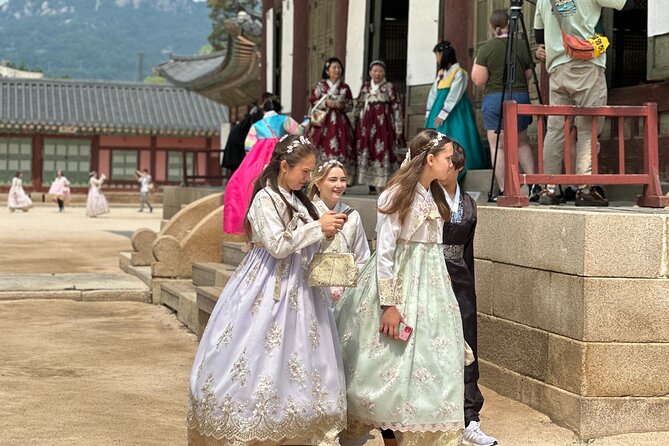 Best Seoul City Tour (Gyeongbokgung Palace,Insadong,Namsan Tower) - Jogyesa Temple brings a quiet opening