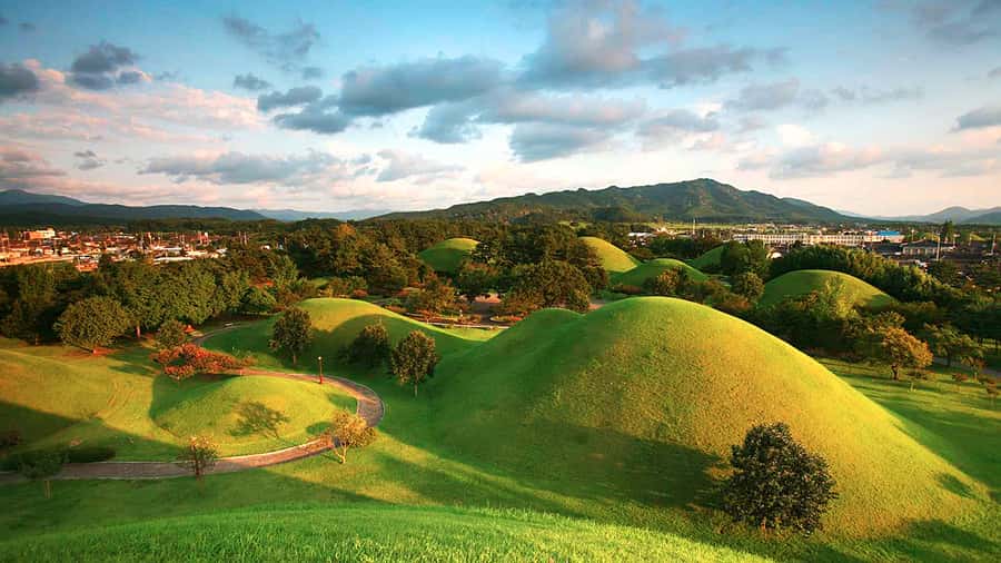 Busan: 7 Highlights Gyeongju City One Day Tour - Cheomseongdae, an early observatory