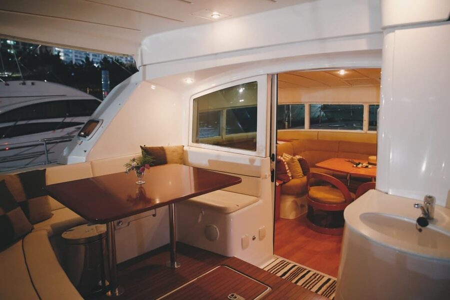Busan: Group Sightseeing Yacht Cruise with Snacks and Drinks - Key points to know before boarding