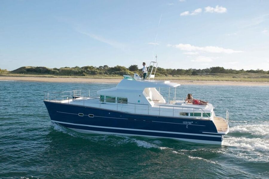 Busan: Group Sightseeing Yacht Cruise with Snacks and Drinks - Booking advice and cancellation terms