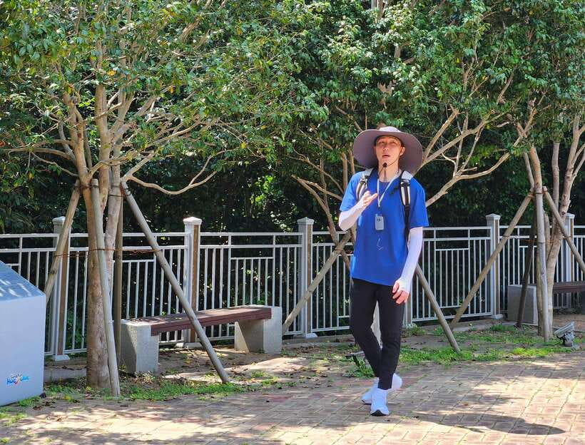Busan: Haeundae 100-Minute Walking Tour - Dongbaek Island and Choi Chi-Won