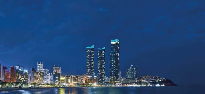 Busan: Haeundae LCT Tower 'X the Sky' Entry Ticket - Floor 100: open views and rotating art