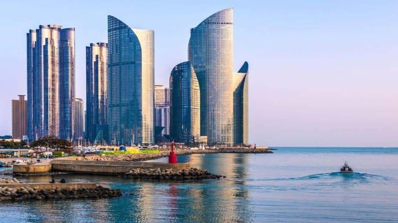 Busan: Jagalchi Market & Gamcheon village Walking Tour - A smart first look at Busan
