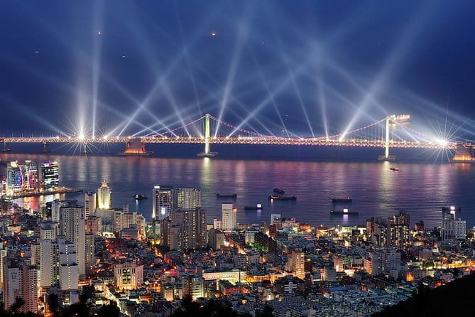 Busan Night Food Market with Night View points - Gwangalli Beach and the Diamond Bridge