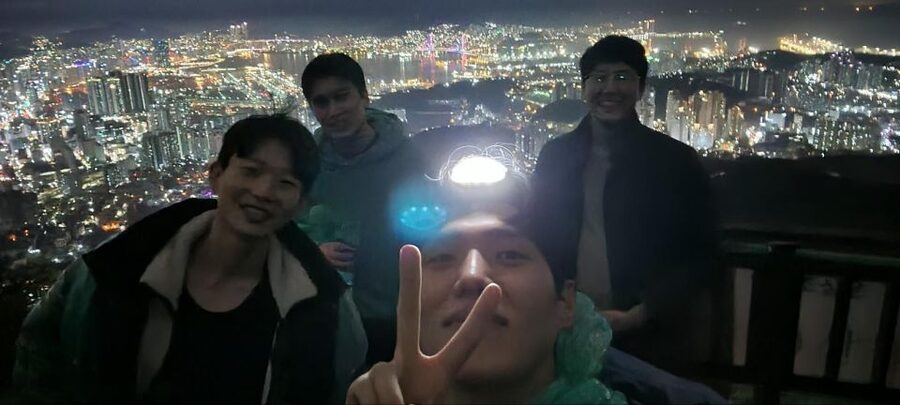 Busan: The Best Night View Small Group Tour - Meeting at City Hall Station and riding uphill