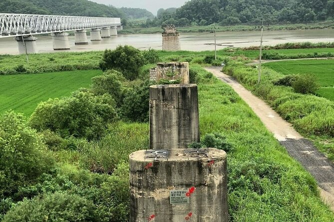 [DMZ Adventure] DMZ and optional Boat Voyage in River - The guides make the difference