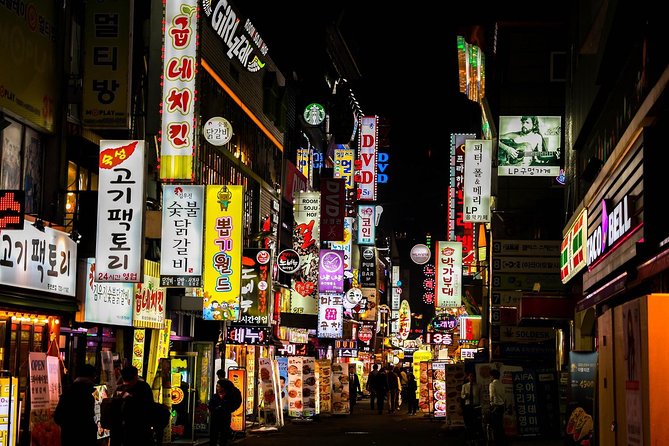 Downtown Seoul Guided Food & Market Tour with 8+ Local Tastings - The landmark route through old Seoul