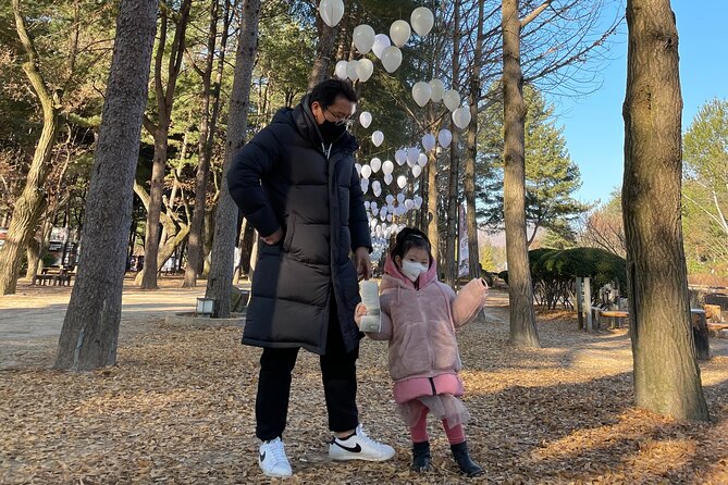 Four Seasons of Nami Island with Garden of Morning Calm Tour - The brief ginseng shopping stop