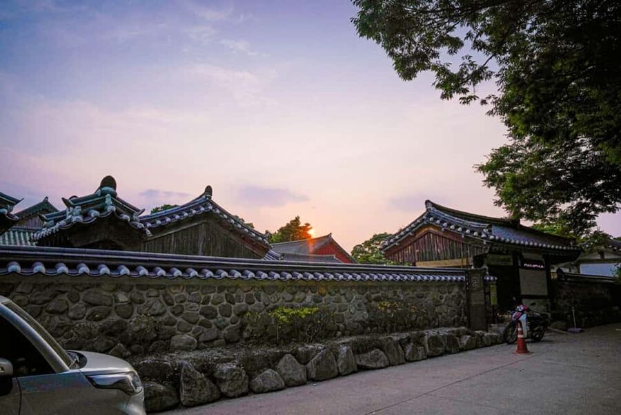 From Busan: Busan & Gyeongju One Day Tour - Hwangnidan-gil: the liveliest break in Gyeongju