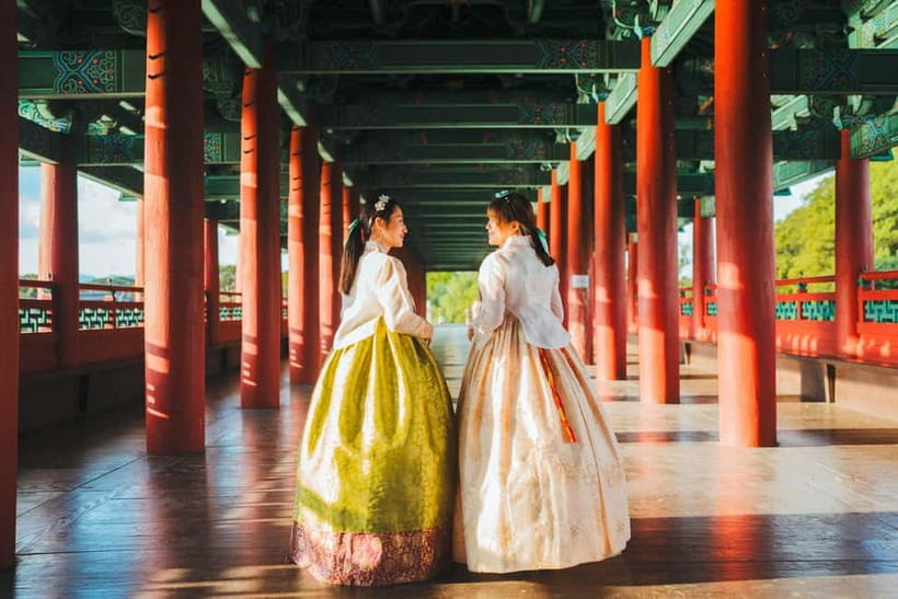 From Busan: Gyeongju Small Group Photo Tour & Hotel Pick-up - Donggung Palace and Wolji Pond at sunset