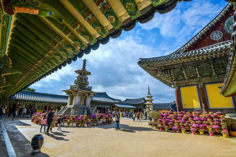 From Busan: Gyeongju UNESCO World Heritage Guided Day Tour - Daereungwon and the Silla royal tombs