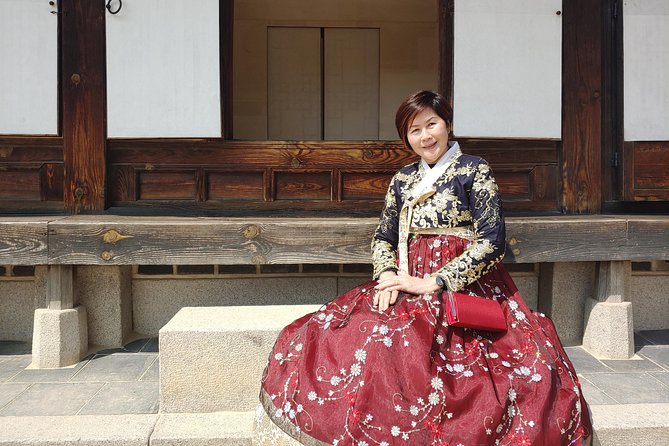 Full-day Customizable Private Seoul Highlight Tour - Bukchon Hanok Village and the reality of a living neighborhood