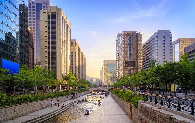 Full Day- Essential Seoul City Tour & Gourmet Tour(including Lunch and Dinner) - The best reasons to consider this Seoul day