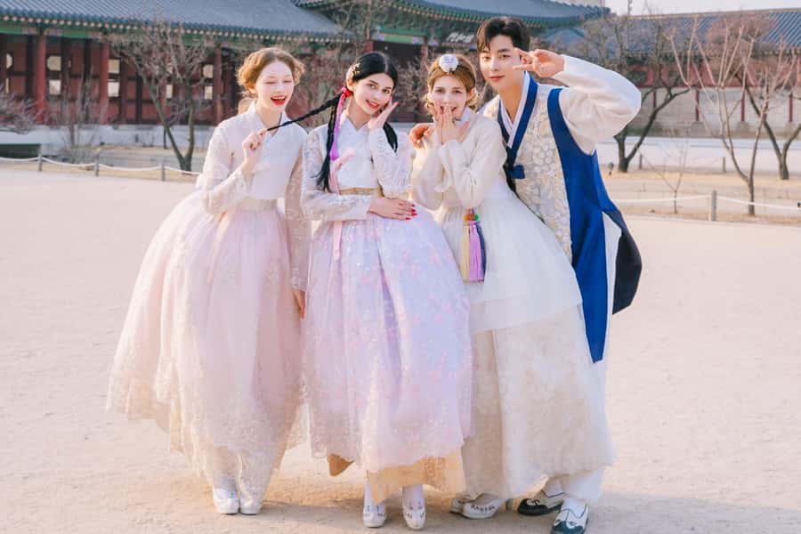 Gyeongbokgung Hanbok Experience at hanboknam - Book it for the palace, the pictures, or both