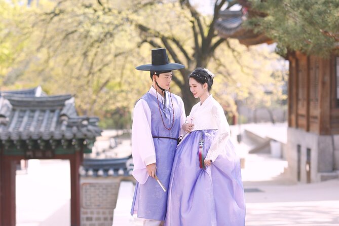 Gyeongbokgung Palace Hanbok Rental Experience in Seoul - Crowd levels and organization
