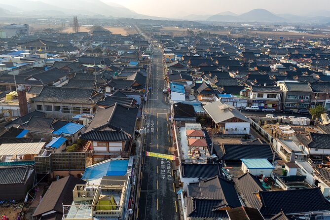 Gyeongju UNESCO sites Private tour with licensed tour guide - Gyochon Village and the Choi family legacy