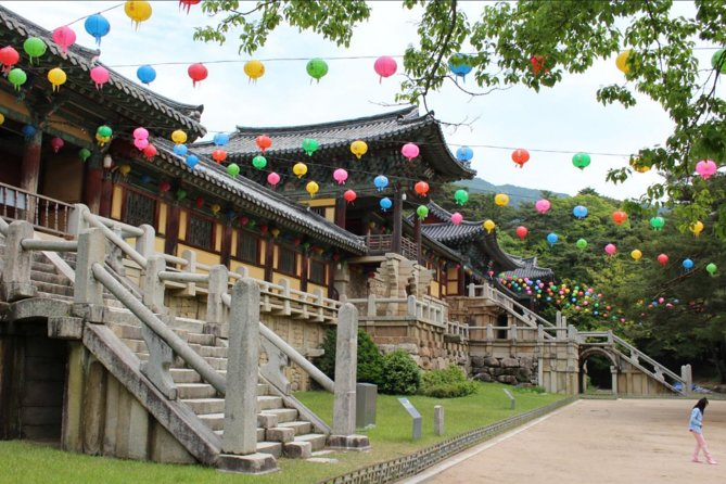 Gyeongju UNESCO World Heritage Sites and History Full-Day Tour with Lunch - Cheomseongdae, an ancient observatory with a simple profile
