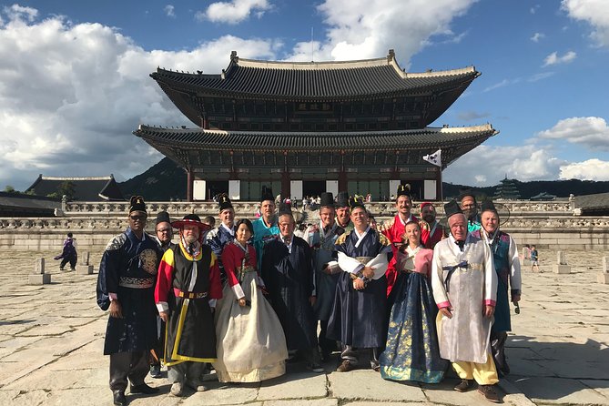 Half day Morning Seoul City Tour(Temple & Gyeongbok Palace) - Who should book this four-hour tour?