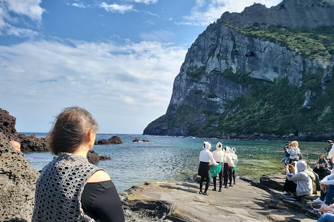 Half or Day Tour For Cruise customers arriving at Jeju City Port - Dongmun Market for Food and Everyday Jeju