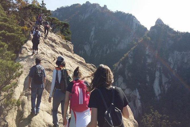 Hike at Mt. Bukhansan National Park with professional Guide(including Lunch) - Why Bukhansan is Seoul’s best city escape