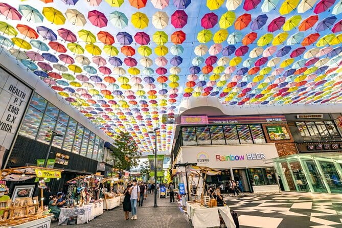 Incheon Highlight - Private One Day Tour - Triple Street and modern Korean city life