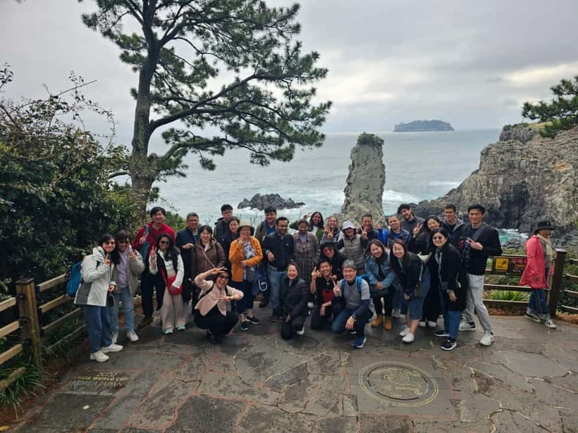Jeju: Cherry Blossom South & West Day Tour with Hotel Pickup - Yerae is the main cherry blossom photo stop
