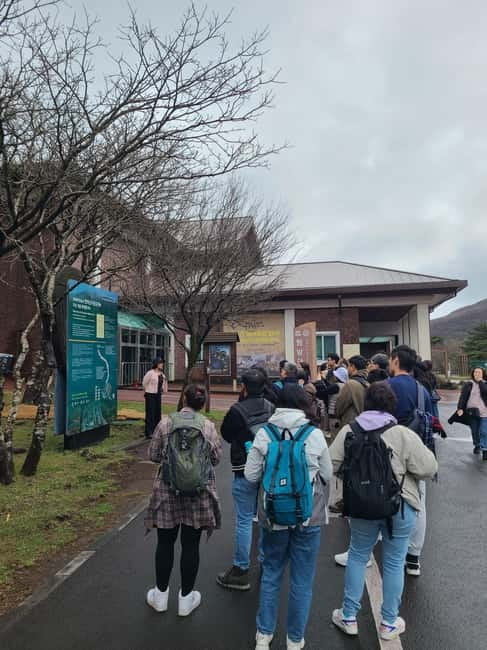Jeju: Cherry Blossom South & West Day Tour with Hotel Pickup - Hallasan starts the day with a proper walk