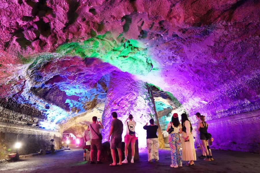 Jeju: Eastern UNESCO Join in Tour (Seongsan, Haenyeo) - Climbing Seongsan Ilchulbong