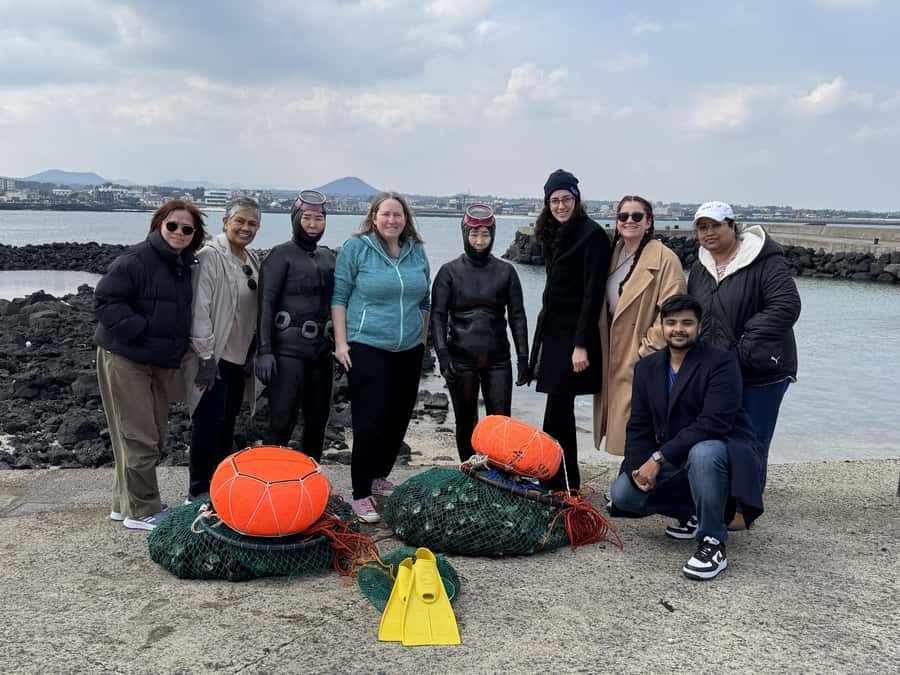 Jeju: Eastern UNESCO Join in Tour (Seongsan, Haenyeo) - Ilchul Land’s gardens and volcanic cave