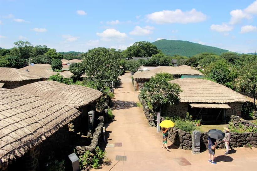 Jeju Highlights Day Trip (East Course) - Seongsan Ilchulbong, the volcanic centerpiece