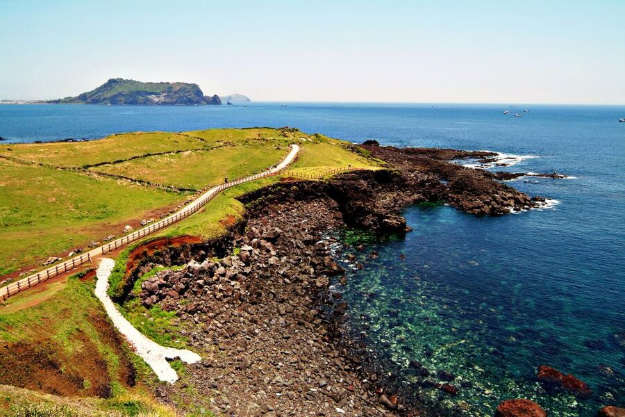 Jeju Island: Customized Private Full-Day Van Tour - Choosing between coast, volcanoes, and village life