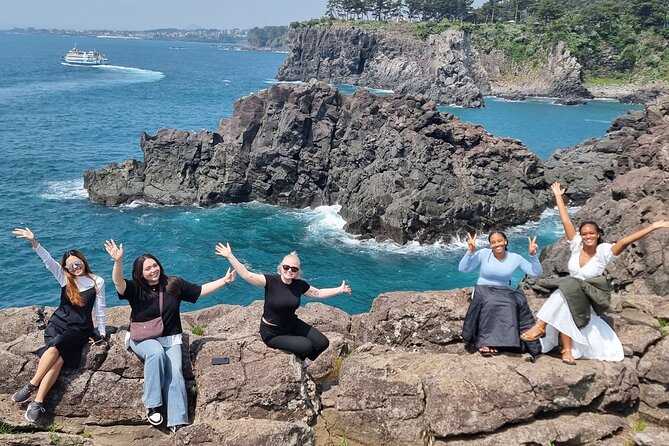 Jeju Island Popular Sightseeing Private Car Charter Tour 5/9hours - Why a private car makes sense on Jeju