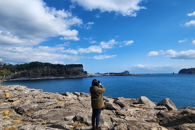 Jeju Island Popular Sightseeing Private Car Charter Tour 5/9hours - What the nine-hour schedule can really cover