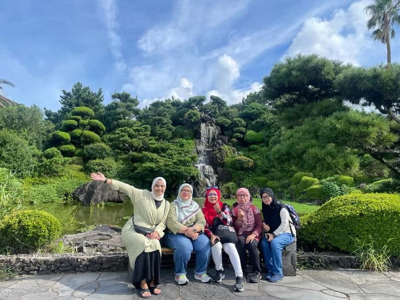 Jeju Island: Private Car Charter Tour - Eastern Jeju: volcanoes, lava caves, and Hamdeok Beach