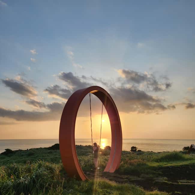 Jeju Island: Sunrise Guided Tour with Hotel Pickup - Leaving Jeju City before dawn