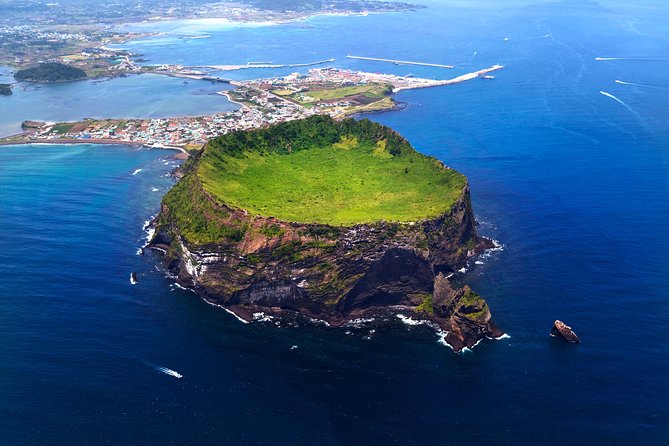 Jeju Premium Small Group UNESCO Day Tour - East Course - Transport makes this practical for a first Jeju visit