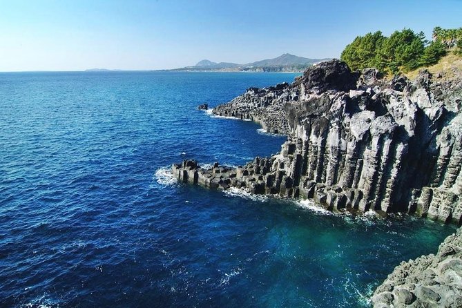Jeju Premium Small Group UNESCO Day Tour - South Course - The guides shape the day