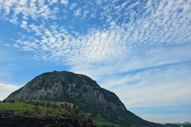 Jeju Private Tour Package-South of Jeju(Mt.Hallasan & Waterfalls) - Yongmeori Coast adds a wilder shoreline