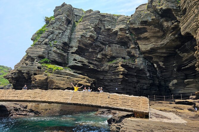 Jeju Private Tour Package-South of Jeju(Mt.Hallasan & Waterfalls) - Eoseungsaengak brings you onto Hallasan