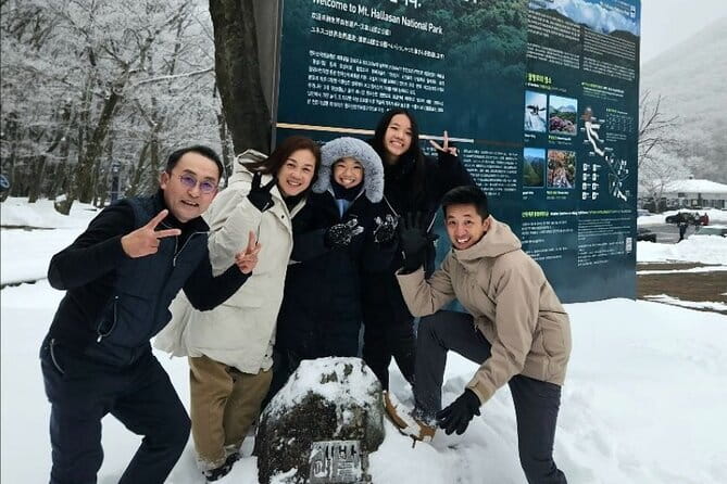 Jeju Southern UNESCO Full Day Tour with Mt.Halla - Cheonjeyeon Falls, the Pond of God
