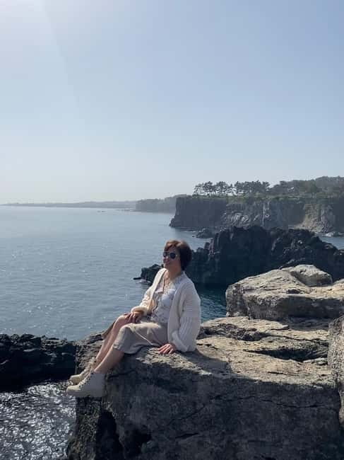 Jeju: Southern UNESCO Geopark Day Tour - Eongdeongmul Valley, a quieter volcanic stop