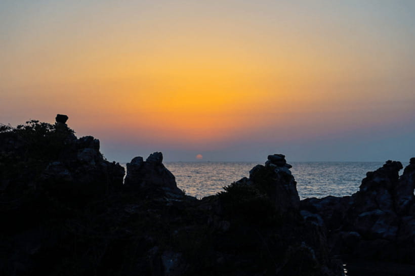 Jeju: Sunset Tour Olle Trail Walking Tour with Hotel Pickup - Key points at a glance