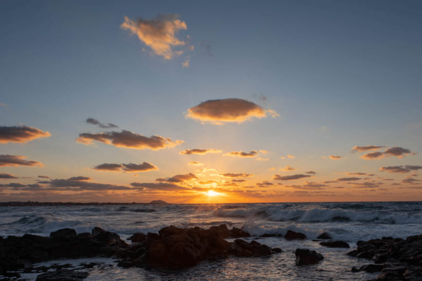 Jeju: Sunset Tour Olle Trail Walking Tour with Hotel Pickup - Why this short Jeju walk works so well at sunset