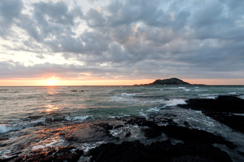 Jeju: Sunset Tour Olle Trail Walking Tour with Hotel Pickup - From Jeju City to Gwakji Beach