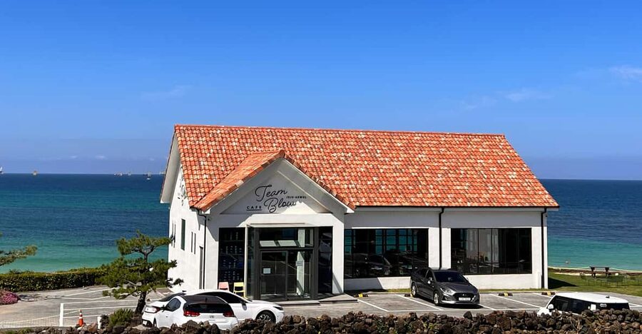 Jeju: West of Jeju Island Bus Tour from Seogwipo City - O’sulloc and Innisfree: Jeju’s tea culture in a polished setting