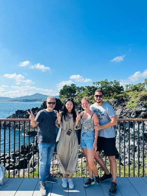 Jeju: Western and Southern Sightseeing Day Tour - Jusangjeolli’s volcanic pillars