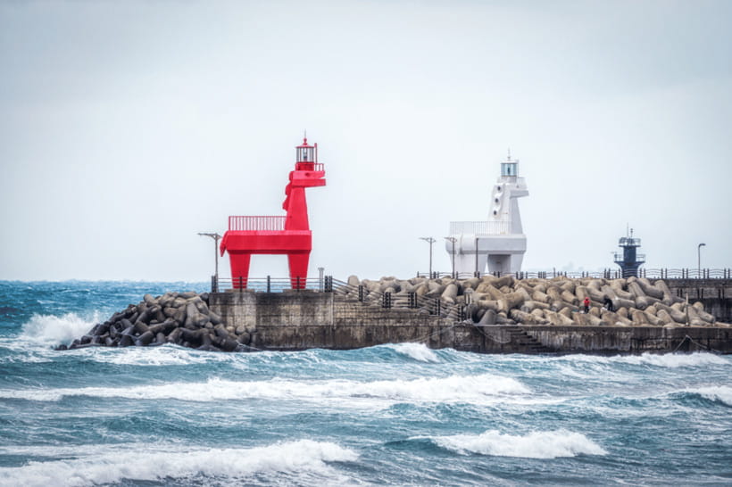Jeju: Western Jeju K-Drama Spots Tour with Hotel Pickup - Sinchang Windmill Coastal Road and Our Blues scenery
