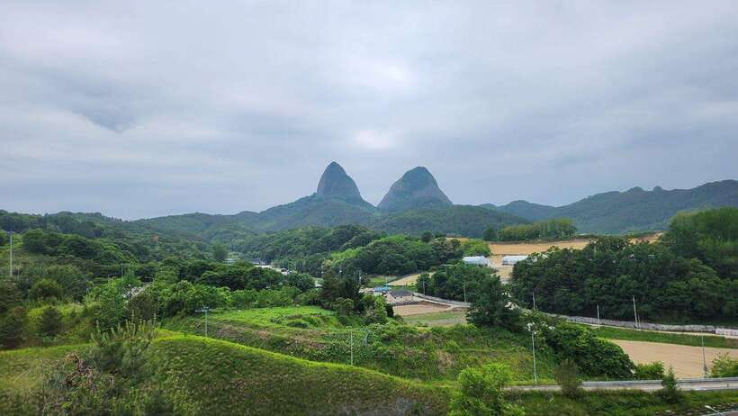 Jeonju: Essence of Jeonju, Hanok Village & Maisan Mountain - Is $207 per person a fair price?