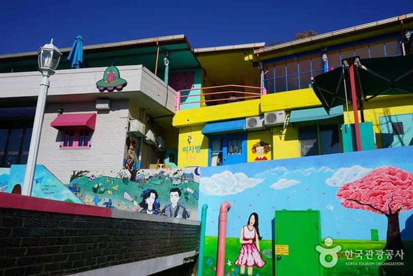 Jeonju: Private Taxi Tour Car Charter - Parks, temples, and quieter stops
