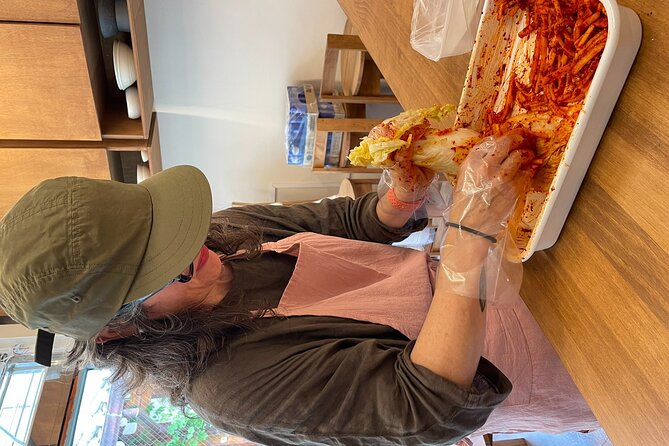 Kimchi class with Chef Hakyung near Gyeongbokgung place - Why the small group makes a difference